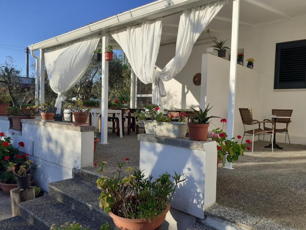 Casa Vacanza Fiorella Torre dell'Orso Bagian luar foto