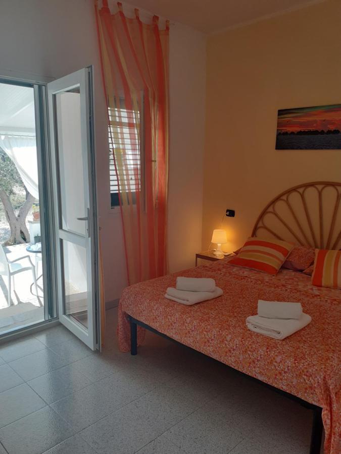 Casa Vacanza Fiorella Torre dell'Orso Bagian luar foto