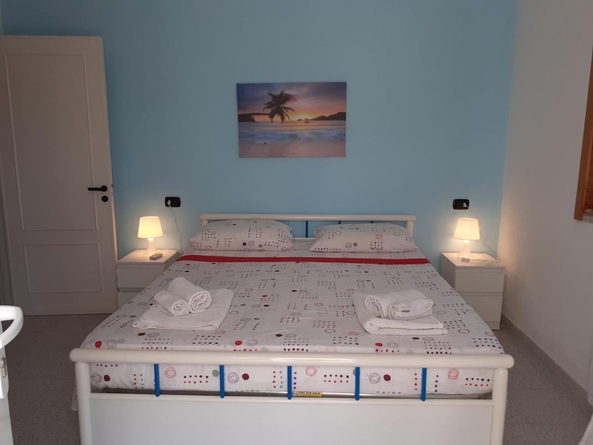 Casa Vacanza Fiorella Torre dell'Orso Bagian luar foto