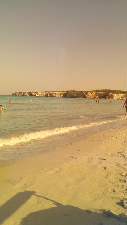 Casa Vacanza Fiorella Torre dell'Orso Bagian luar foto