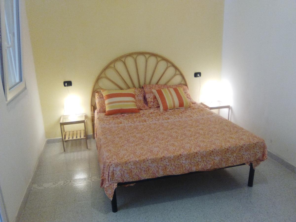 Casa Vacanza Fiorella Torre dell'Orso Bagian luar foto