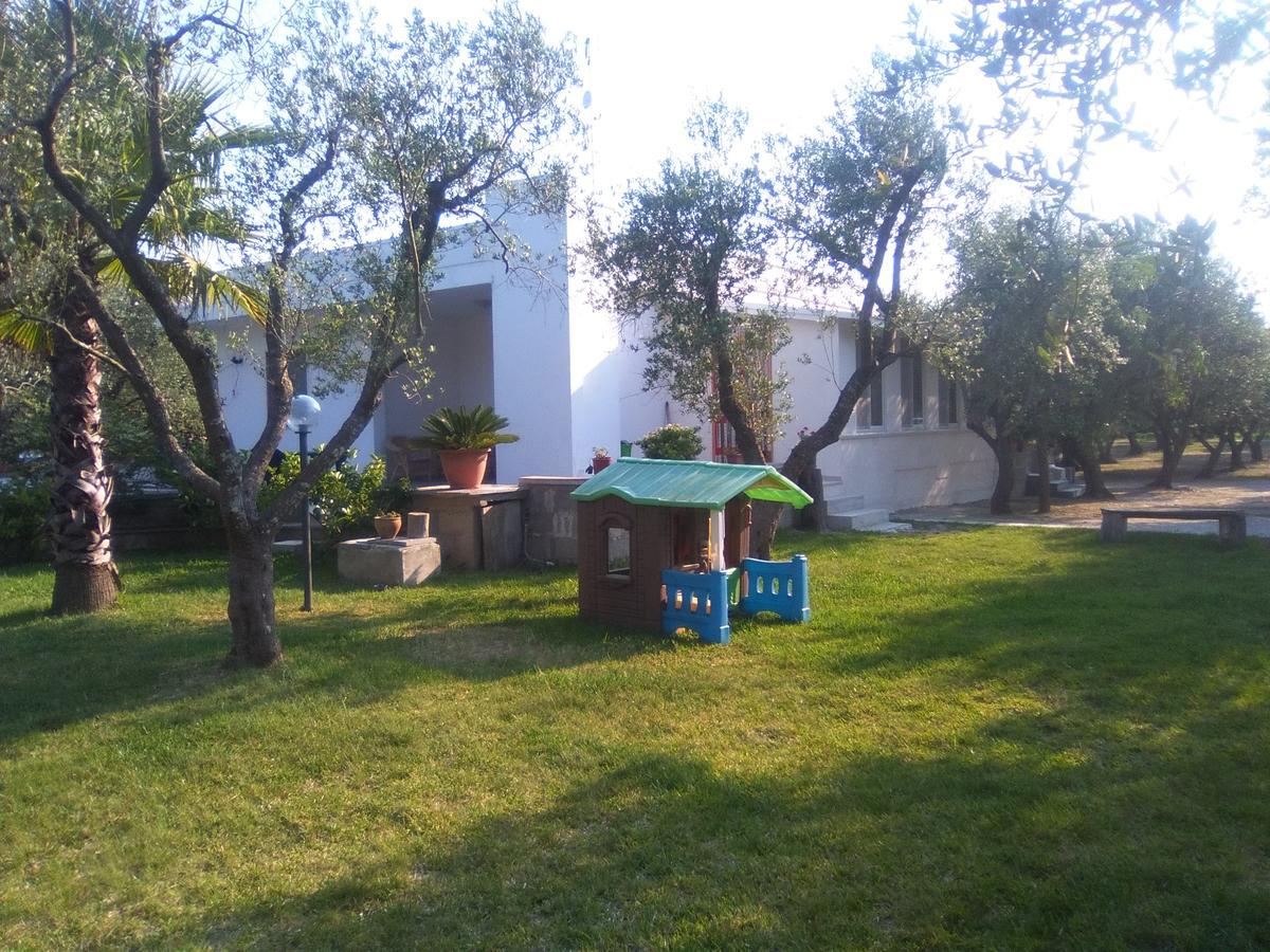 Casa Vacanza Fiorella Torre dell'Orso Bagian luar foto