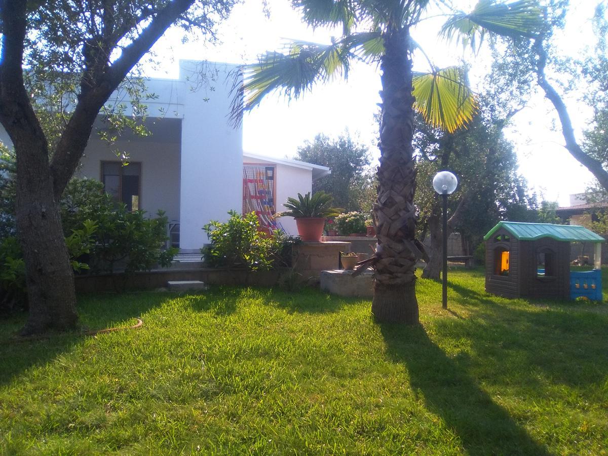 Casa Vacanza Fiorella Torre dell'Orso Bagian luar foto
