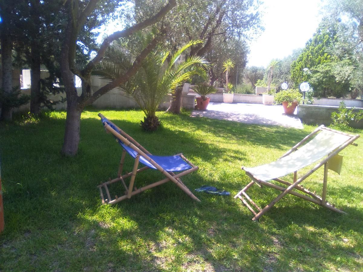 Casa Vacanza Fiorella Torre dell'Orso Bagian luar foto